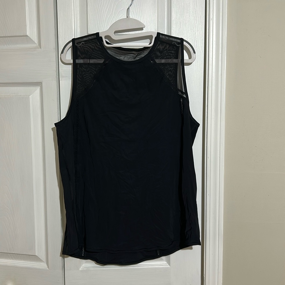 Lululemon black sculpt tank 12